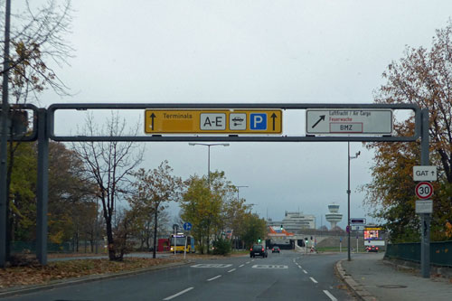 auf dem Weg zum Flughafen Tegel