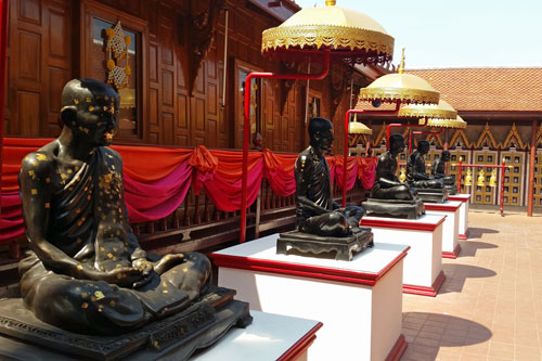 Wat Intharawihan