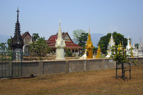 Wat Pho Xay unterwegs zum Wat Phou
