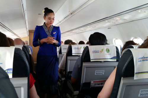 im Lao Air Flieger nach Bangkok