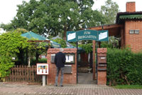 Eingang zum Gartenlokal