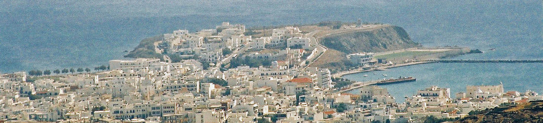 Ausblick auf Tinos Stadt